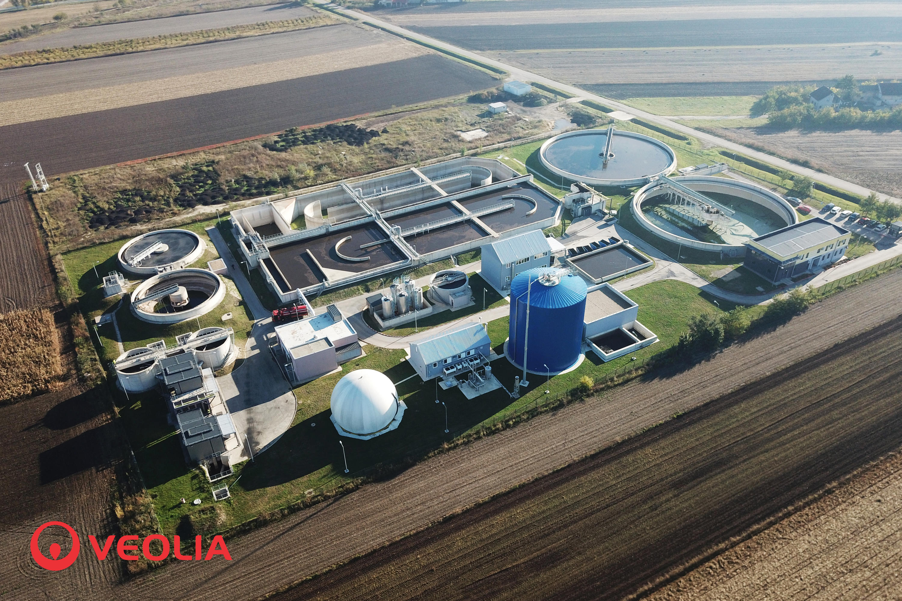 Signed contract for management services and maintenance of central